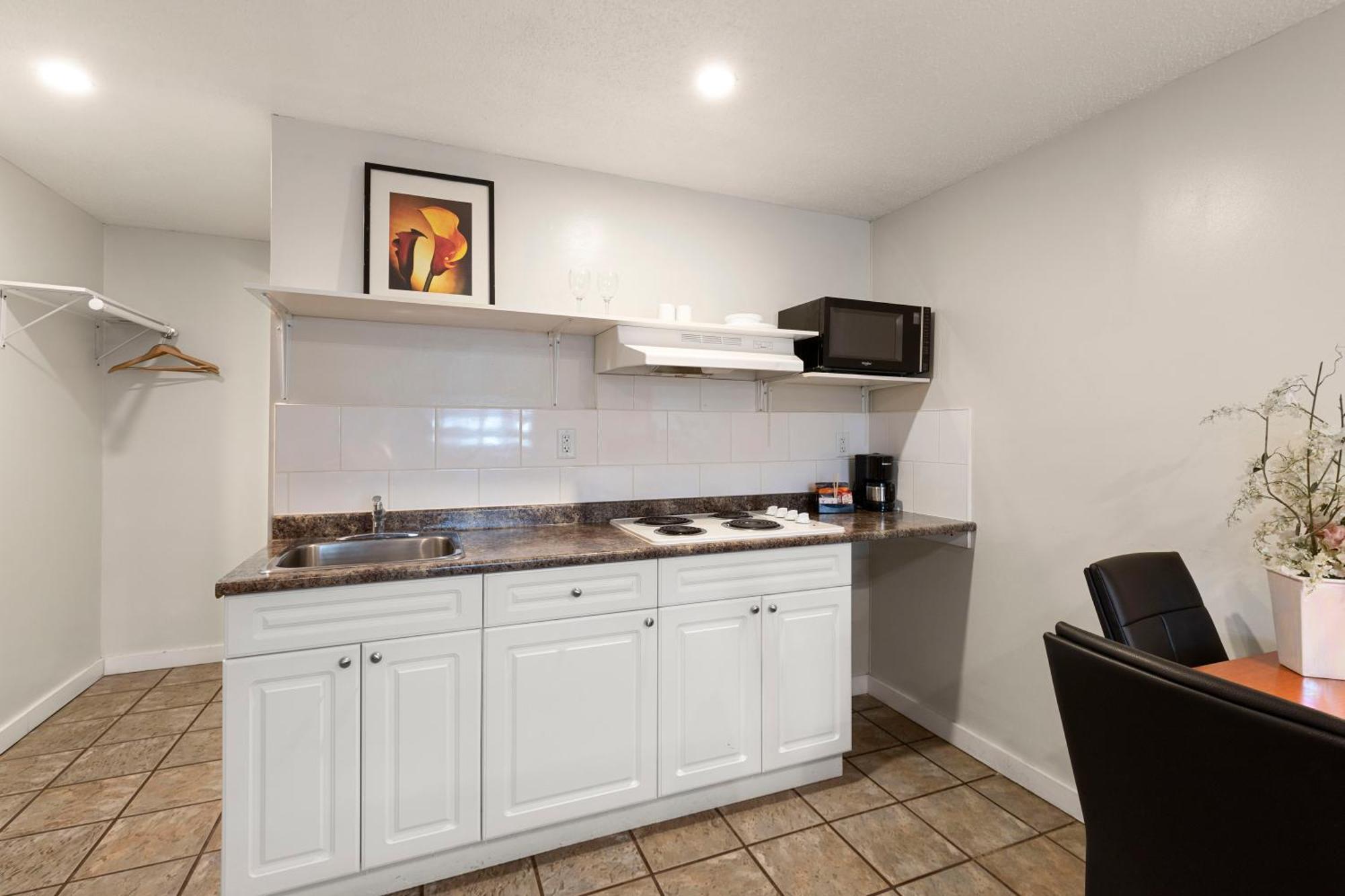 Oasis Inn Kelowna Dış mekan fotoğraf